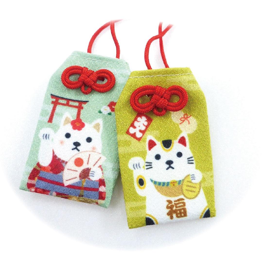 にゃんこお守り　招き猫
