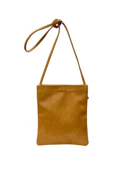 003189500 / カラー合皮　合皮　あおりショルダーバッグL　全4カラー　ﾏｽﾀｰﾄﾞ