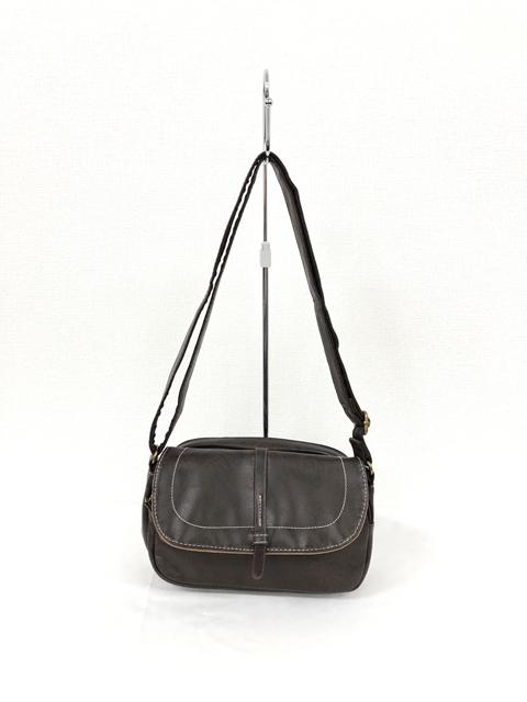 003126800 / ナチュラル合皮　ショルダーバッグ　三層構造　全4カラー　ｺｹﾞﾁｬ