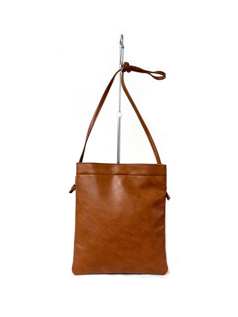 003189100  ナチュラル合皮　合皮　あおりショルダーバッグL　全4カラー　ﾁｬ