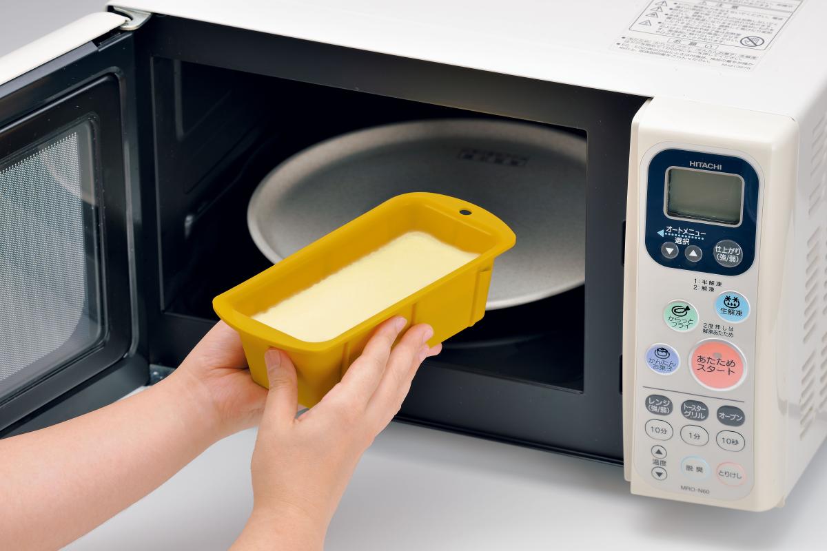 シリコンパウンドケーキ型17cmレッド