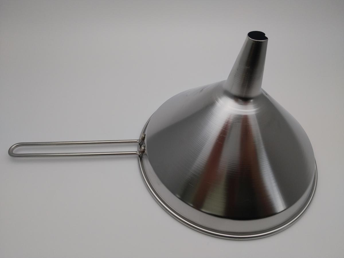 188　ハンドル付じょうご　18cm