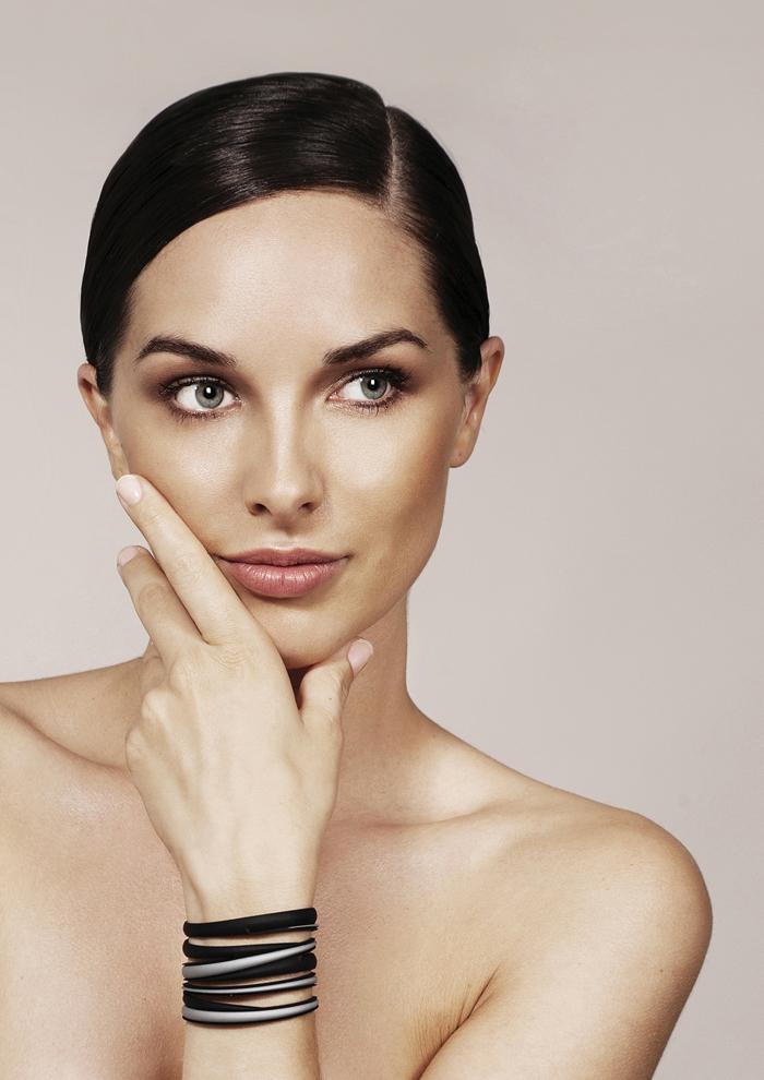 夏前特価Batucadaバチュカダ 　ハンドメイドブレスレッド　ウェーブ