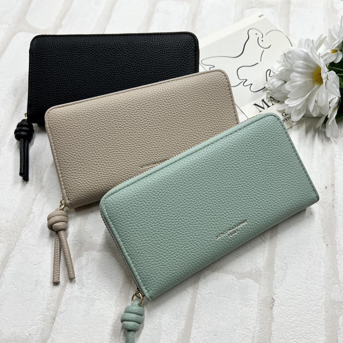 J6842 ストラップ長財布