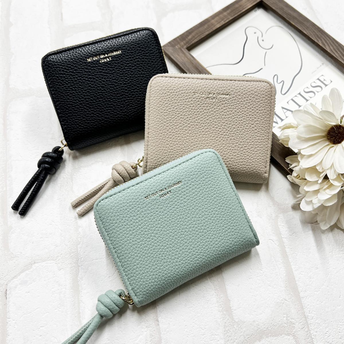 J6841 ストラップ2つ折り財布