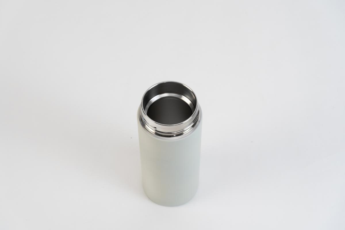 フォルテックスクリュー栓シームレスボトル３５０ｍｌアイボリー