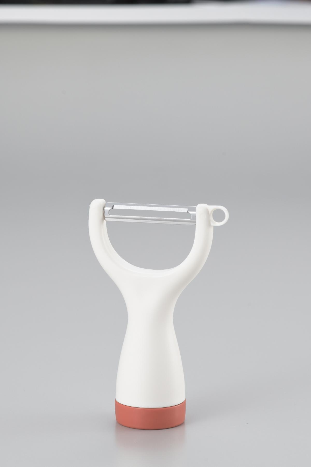 まいにち使いたい　立つピーラー　レッド