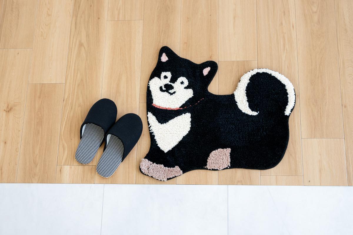 ファンディットアニマル　洗えるダイカットマット　黒柴