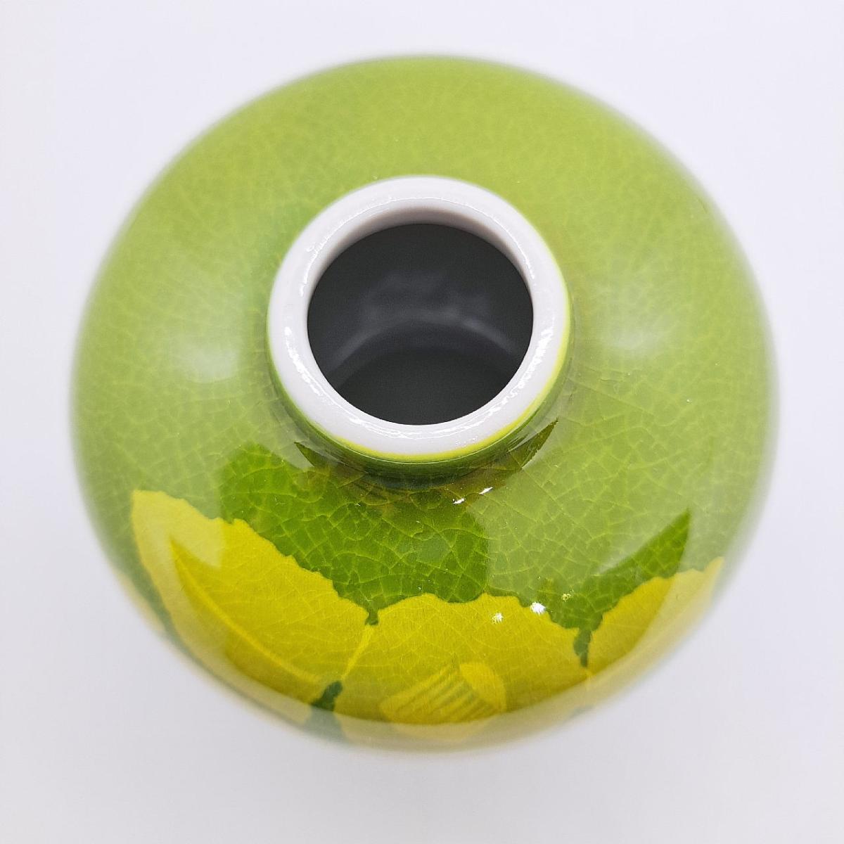 九谷焼一輪生銀山茶花