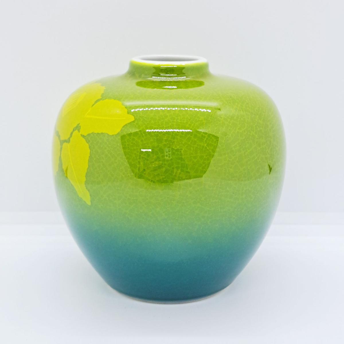 九谷焼一輪生銀山茶花