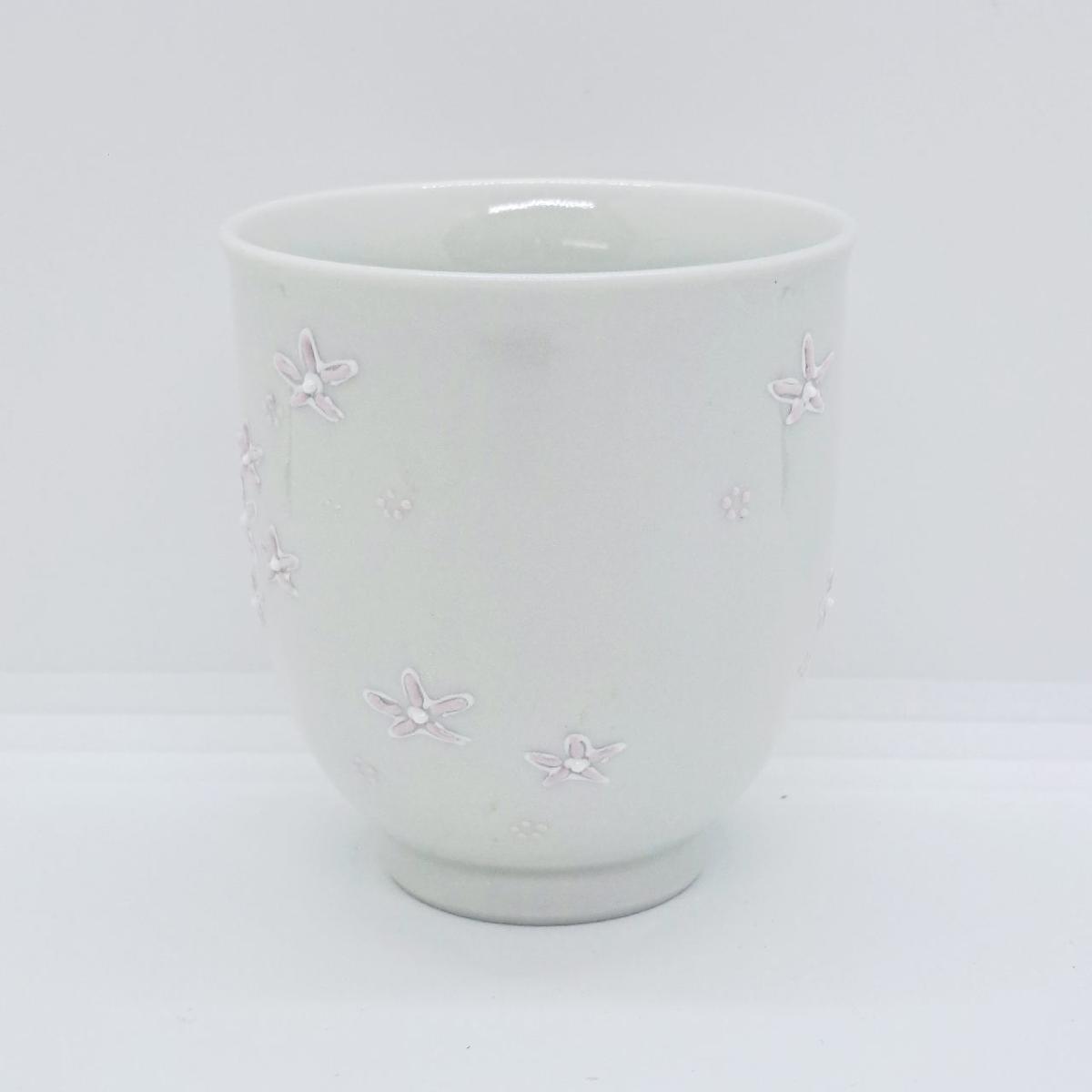 九谷焼湯呑小花ちらしピンク