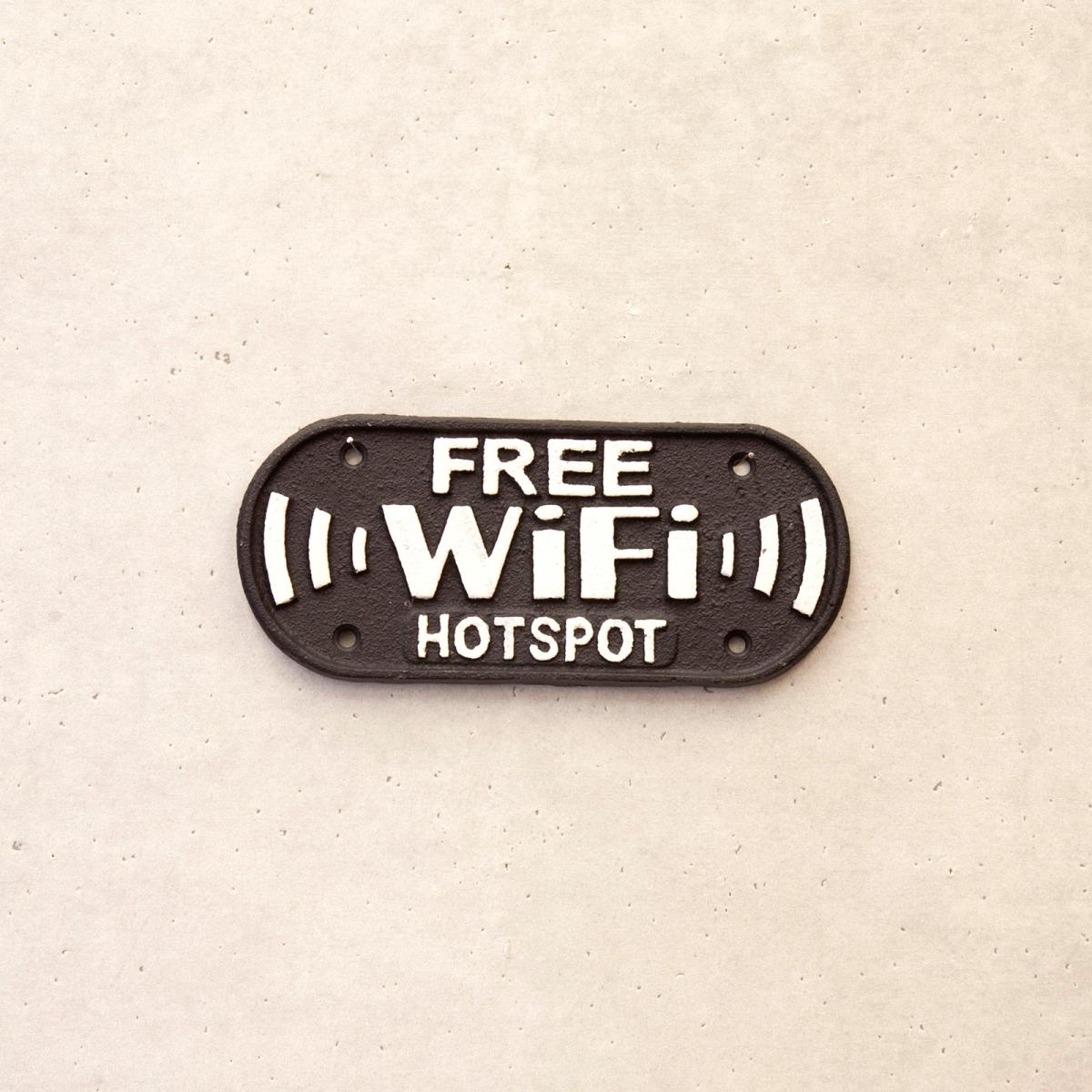 コベントアイアン［ウォールサイン WiFi HOT SPOT］