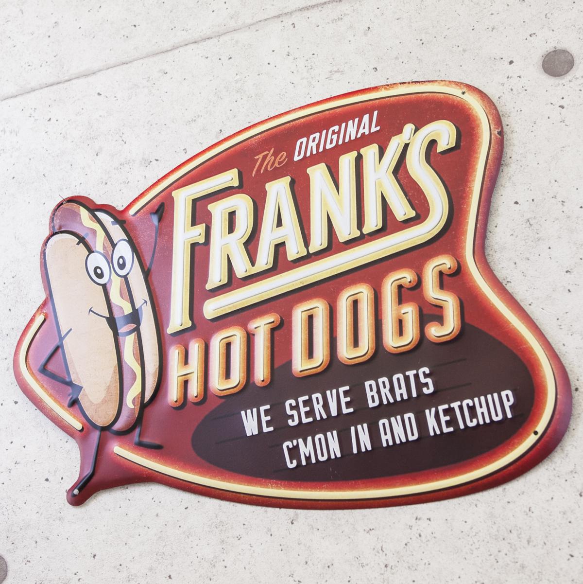 アンティークエンボスプレート  "FRANK'S HOT DOGS"