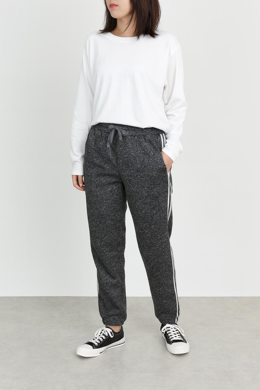 大寸  オシャ楽！裏起毛両ポケ付２本ラインスウェットパンツ【24本セット】