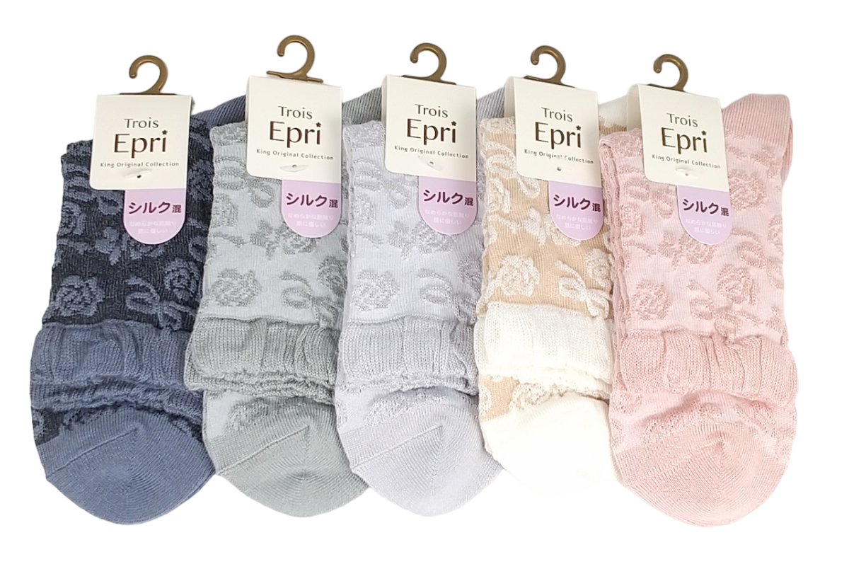 【クルーソックス】　シルク混　フロートリボンと薔薇　滑り止め付き