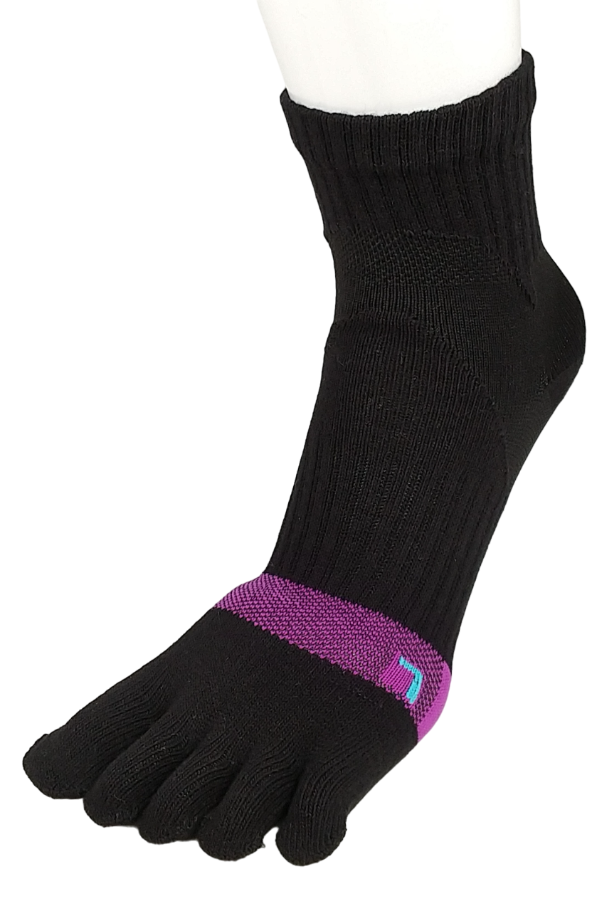 フィットネス5本指　足首土踏まずサポートメッシュ入り　滑り止め付き　クルー丈　表糸綿100