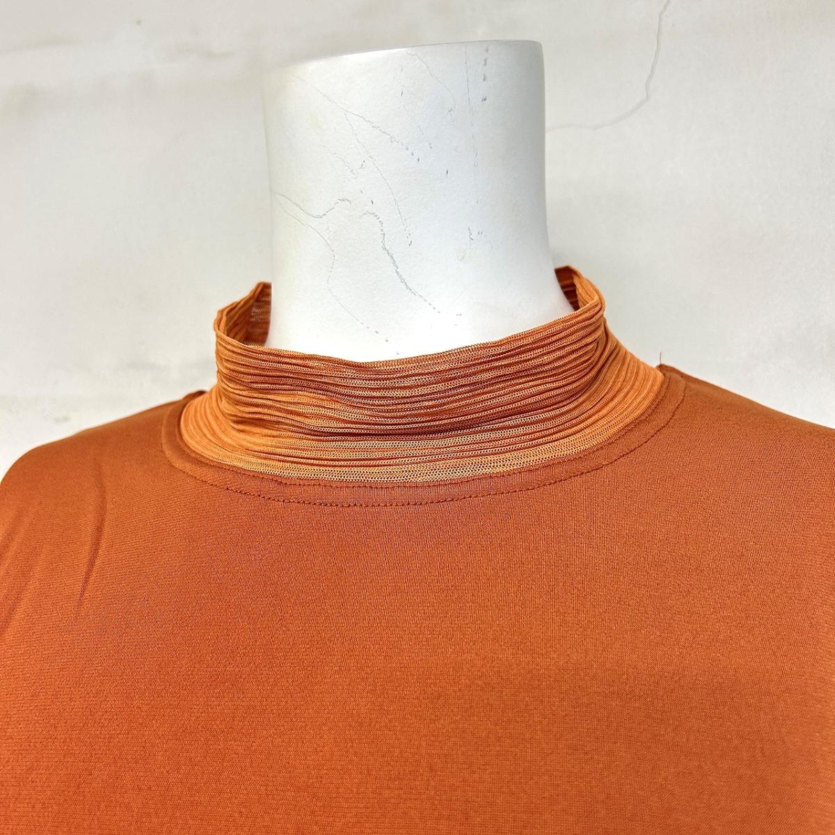 襟シアープリーツ　無地長袖Tシャツ