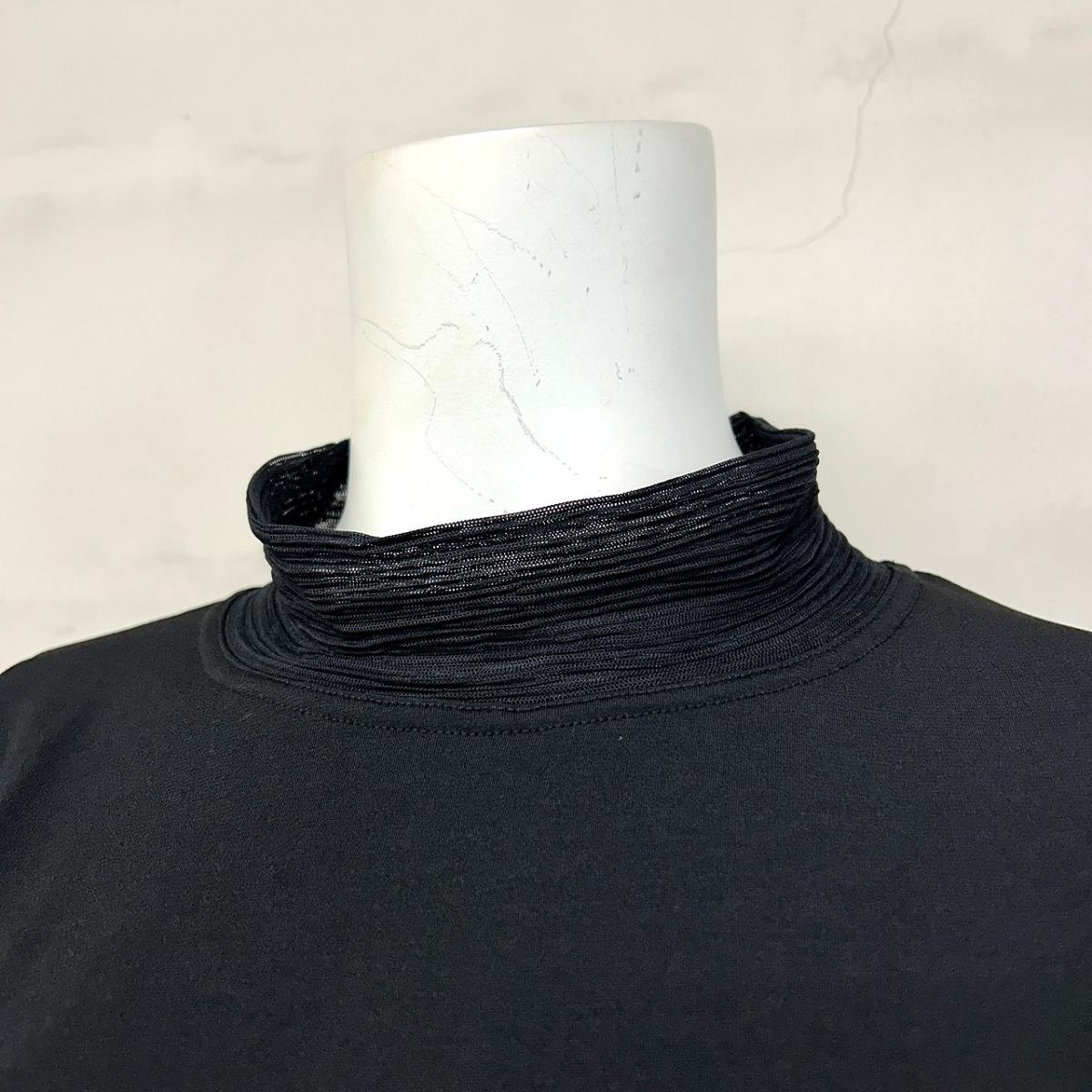 襟シアープリーツ　無地長袖Tシャツ