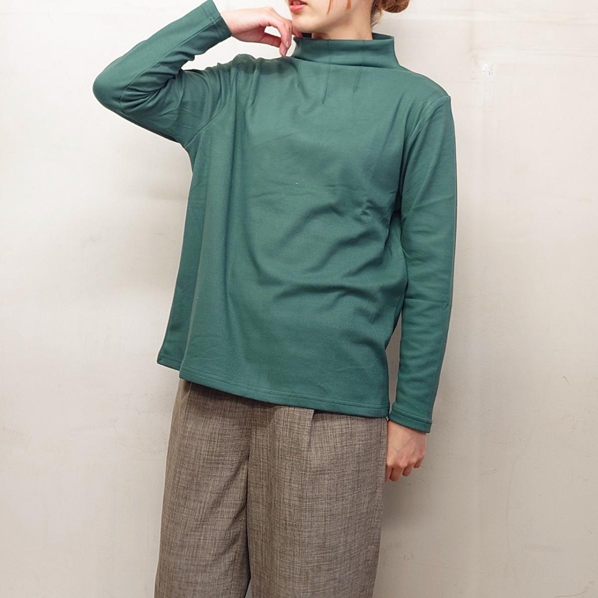 ピーチ起毛　3本タック　ボトルネック　カットソー