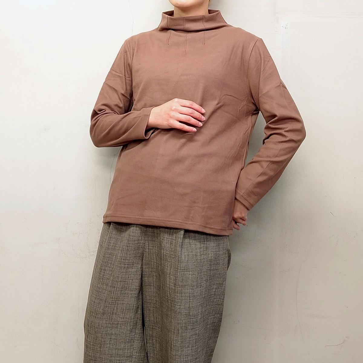 ピーチ起毛　3本タック　ボトルネック　カットソー