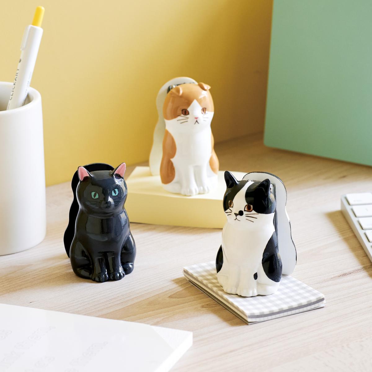ステープラー　ハチワレ　スコティッシュ　クロ　猫