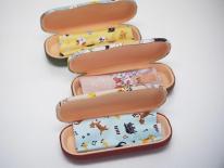 眼鏡ケース（クロス付）ねこ・顔