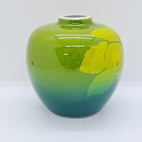 九谷焼一輪生／銀山茶花