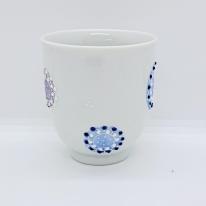 九谷焼湯呑／花火ブルー