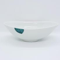 九谷焼楕円鉢／赤椿