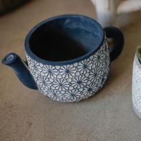 ティーポットモチーフのガーデンポット　タッス・ティーポット・Ｌ