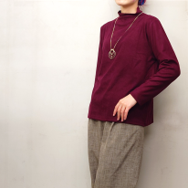 ネックレス付き　ピーチ起毛　ボトルネック　カットソー