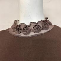 襟ぐるぐる　無地長袖Tシャツ