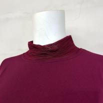 襟シアープリーツ　無地長袖Tシャツ