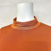 襟シアープリーツ　無地長袖Tシャツ