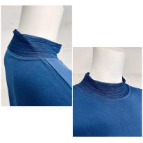 襟シアープリーツ　無地長袖Tシャツ