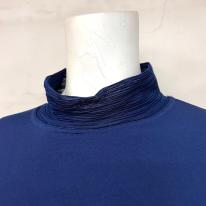 襟シアープリーツ　無地長袖Tシャツ