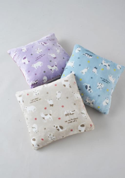 【ほんわかにゃんこ】 背当てクッション ４３×４３ 全３色 椅子 いす ソファー  猫 ネコ ねこ