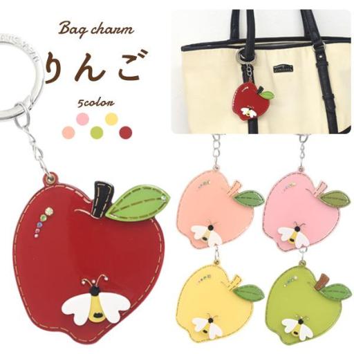 百貨店でも販売されていました♪　バッグチャーム♪りんご